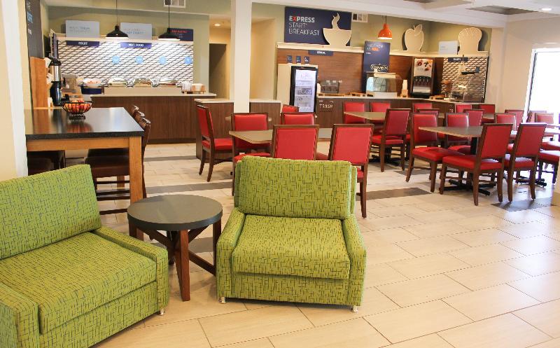 Holiday Inn Express Osage Beach - Lake Of The Ozarks By Ihg Exterior photo